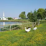 Farnie Lido Altanea *