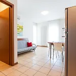 Farnie Lido Altanea Apartman *
