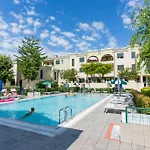 Farnie Lido Altanea *