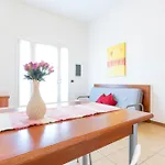 Apartman Farnie Lido Altanea *