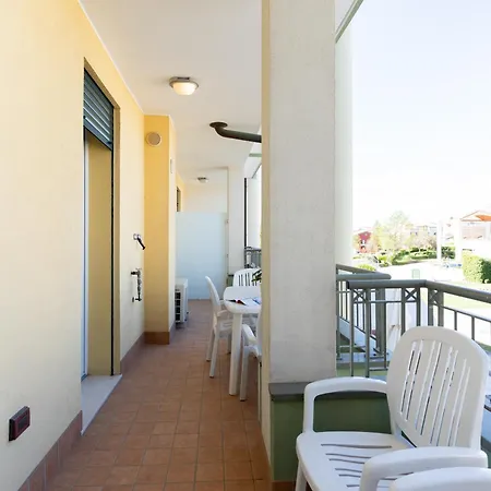 Farnie Lido Altanea Апартаменты *