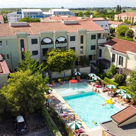 Апартаменты Farnie Lido Altanea Каорле