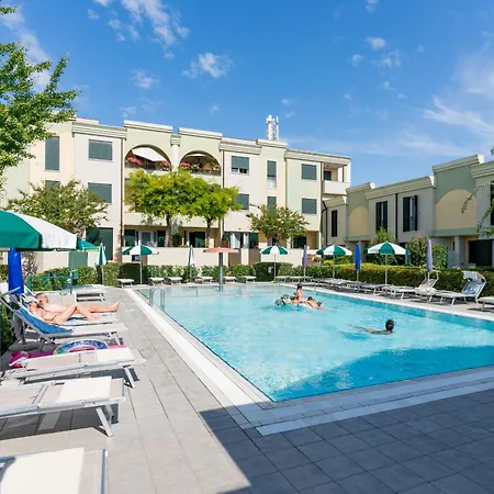 Апартаменты Farnie Lido Altanea Каорле