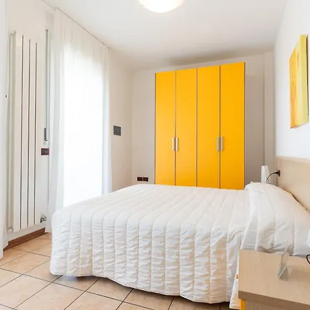 Farnie Lido Altanea Apartman *