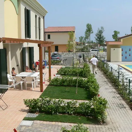 Farnie Lido Altanea Апартаменты