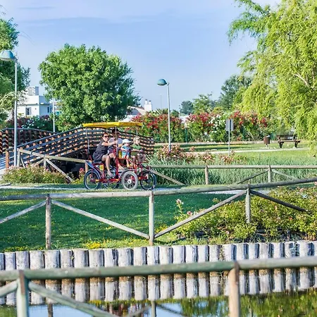 Farnie Lido Altanea Каорле