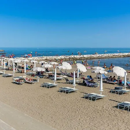 Апартаменты Farnie Lido Altanea Каорле