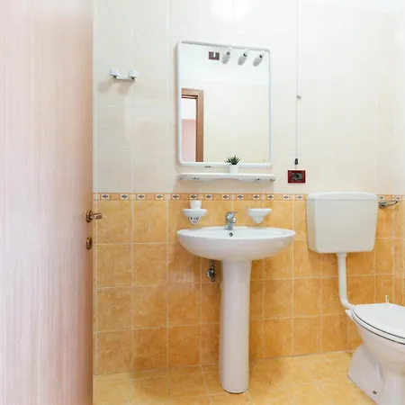 Farnie Lido Altanea Καόρλε