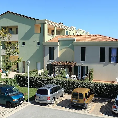 Farnie Lido Altanea