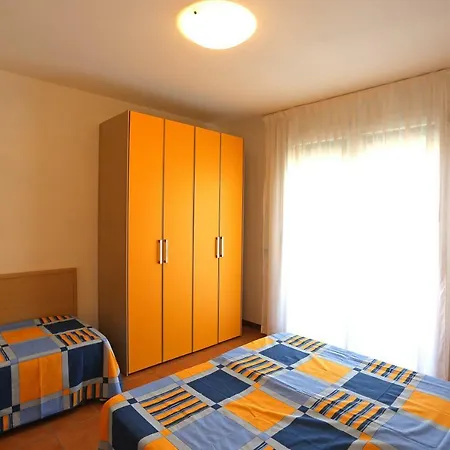 Farnie Lido Altanea *