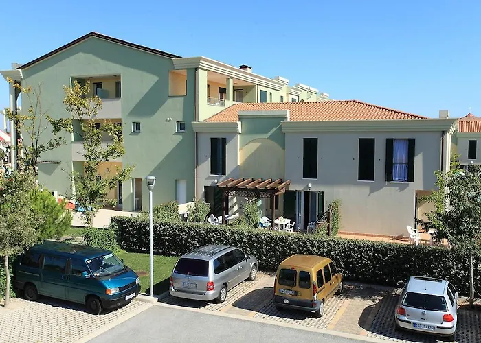 Farnie Lido Altanea
